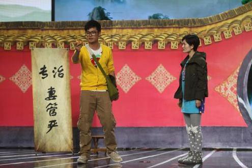 謝娜陳赫小品《情感大師》大打溫情牌,坡姐搭檔曾小賢笑果驚人