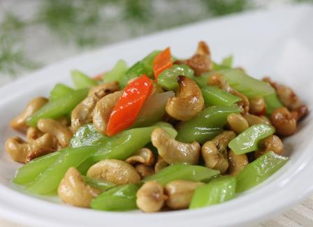 哺乳期吃西芹有什么好處？哺乳期吃西芹的做法