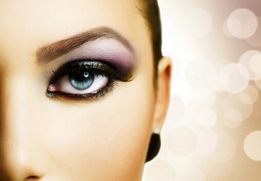 眼睛長針眼怎么辦？長針眼的癥狀