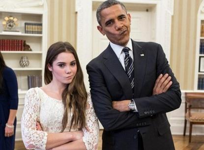 奧巴馬與“不爽姐”馬羅尼白宮同拍撅嘴照,撅嘴看誰更不爽