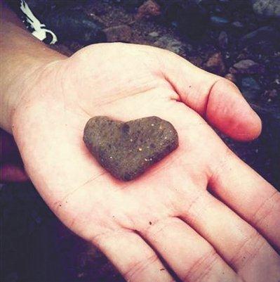 李晨石頭事件，李晨送張馨予心形石頭，李晨張馨予分手，前女友吐槽心形石頭批發的