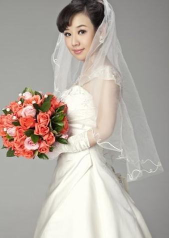童星關凌個人資料,關凌圖片,關凌和老公姬云飛結婚照