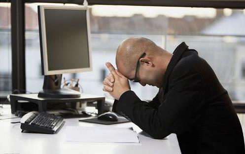 長期使用電腦對頭發(fā)有什么影響?