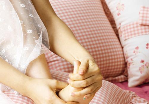 如何正確防治腳痛風