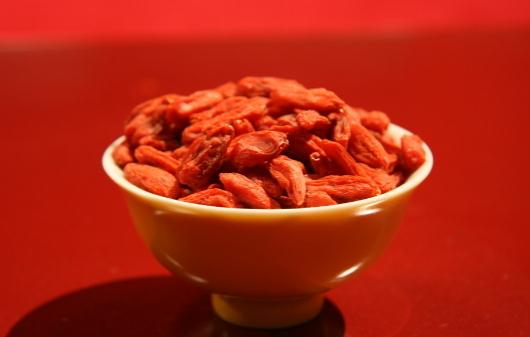 枸杞的功效-每天吃多少枸杞最好?