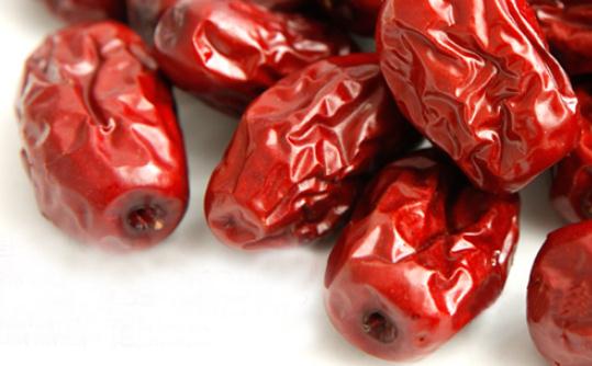 女性吃棗好處多：吃棗讓你面色紅潤