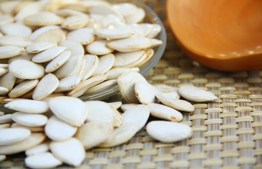 多吃南瓜子能提高精子質量？提高精子質量的食物