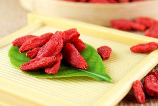 枸杞子泡水喝補(bǔ)腎嗎？枸杞子怎么吃最補(bǔ)腎