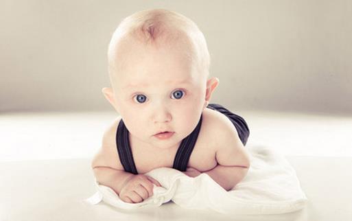 新生兒適合吹空調(diào)嗎？溫度多少合適？