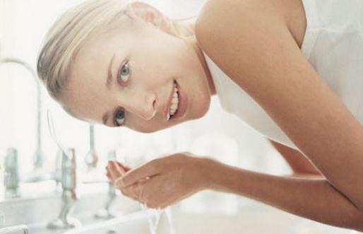 如何收緊毛孔?必學(xué)的護(hù)膚技能