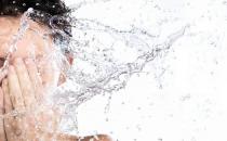 泡沫豐富的產品更好？洗臉誤區揭秘