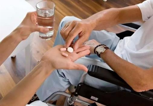 老年人補(bǔ)鈣吃什么好？老年人如何正確補(bǔ)鈣