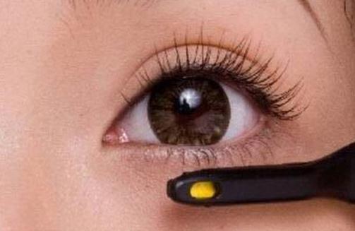怎么畫眼線讓眼睛顯得更大？