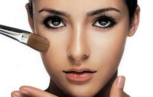 眼妝怎么畫才好看？利用眼線改變眼型