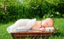 新生兒黃疸的癥狀是什么？如何護理新生兒？