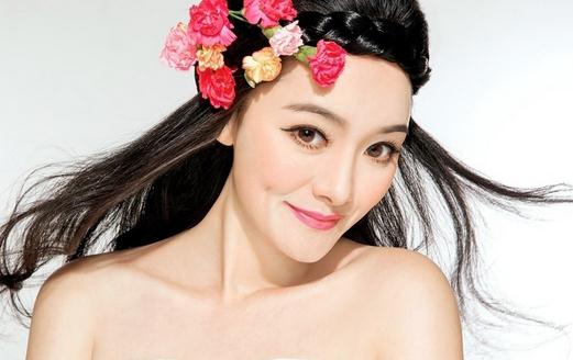 大紅唇妝你能HOLD住嗎？教你怎么畫(huà)紅唇