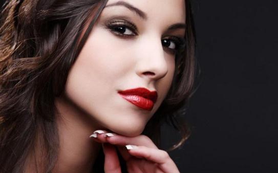 如何不畫眼線也能有大眼效果?