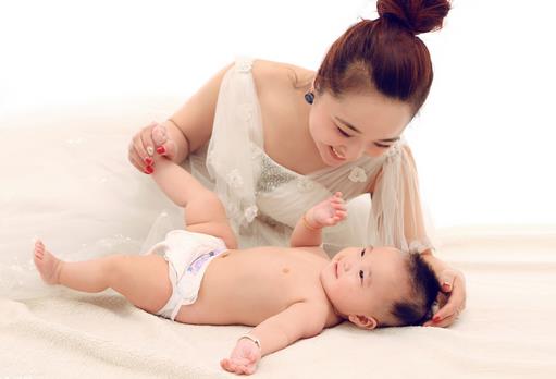 寶寶肺炎預防有三招 早發(fā)現(xiàn)早治療