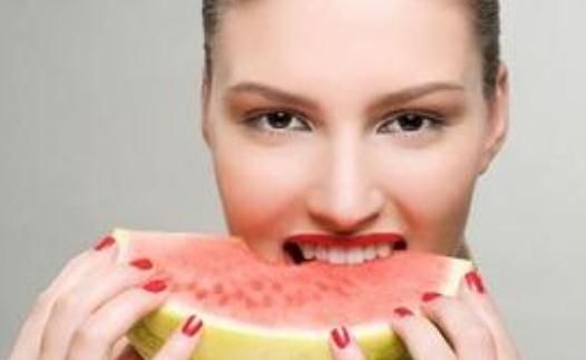 自制美白方:馬鈴薯美白法