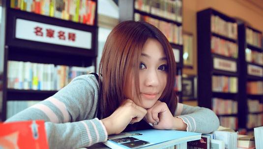 怎么用臉周頭發來修飾臉型?