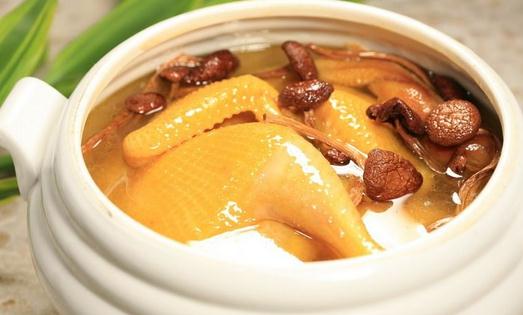 怎么燉雞湯更營養？喝雞湯有什么好處？