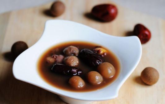 冬季補(bǔ)氣養(yǎng)血的方法:保持心情愉快