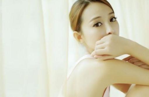 保持水嫩肌膚的方法:吃什么能排毒?