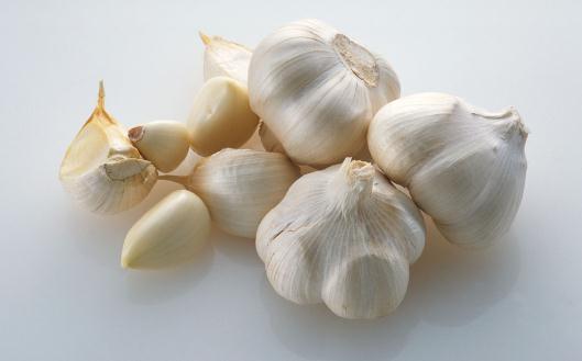 吃大蒜有什么好處？大蒜治療陽(yáng)痿