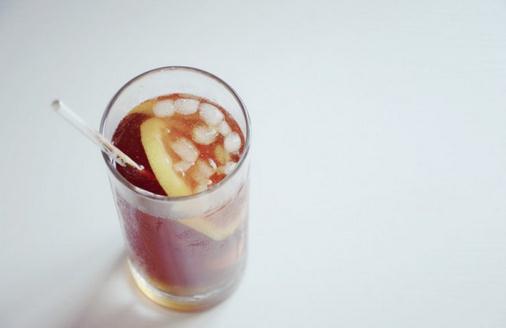 喝檸檬水的好處-鹽水檸檬補(bǔ)充能量