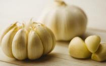 吃什么會引起口臭？口臭怎么辦？