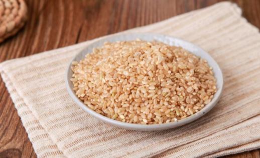 吃糙米幫你美容養顏抗衰老!