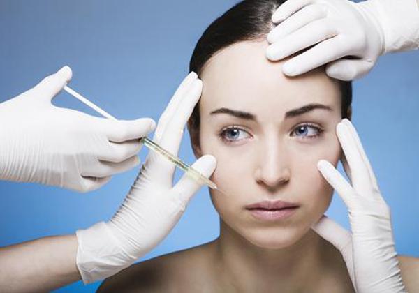 玻尿酸注射術 消除法令紋變少女