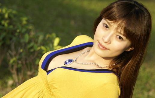 幾招教你打造完美事業線！