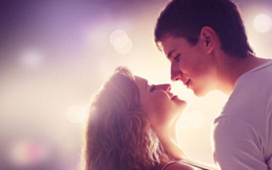 女人愛上你的表現:喜歡和你獨處