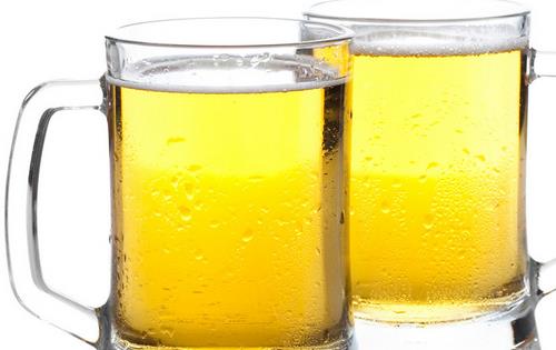 男人喝酒要警惕這六種啤酒病