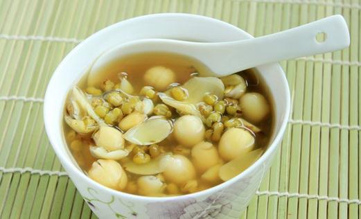 上火了吃什么好 喝綠豆粥可去胃火