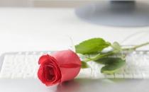 熱戀中女人干的傻事：不論多晚都會(huì)等待