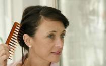 緩解女性脫發有效方法