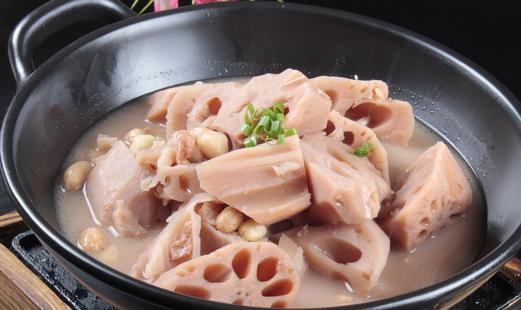 蓮藕有什么營養價值?蓮藕配花生清熱潤膚