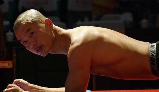 特警毛衛東,平板支撐時間最長的人