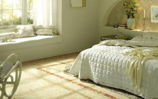 臥室吊頂?shù)脑O(shè)計(jì):在四周做吊頂