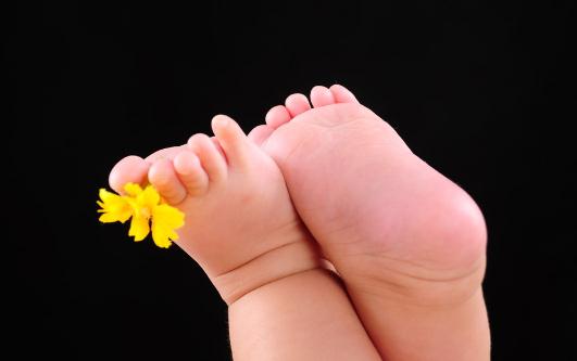 腳后跟疼是怎么回事？腳后跟疼怎么辦？