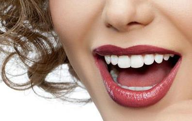 老人該怎么保護牙齒不掉牙