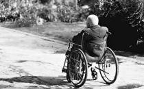 老人突發腦溢血怎么急救