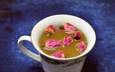 女性美容養顏 玫瑰泡水喝的功效