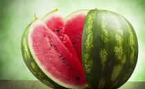 西瓜為何冰鎮(zhèn)后更甜？存放時間勿超24小時