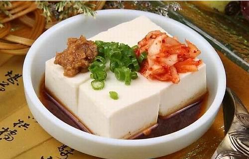 老人飲食要注意五點(diǎn) 基本吃素常喝淡茶