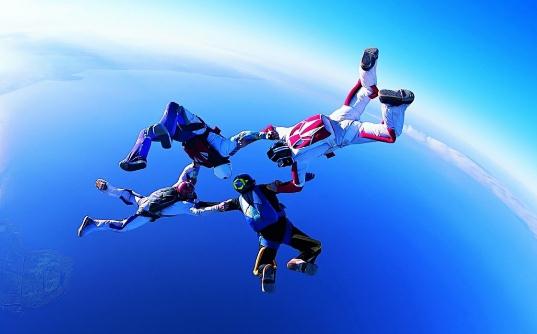 跳傘的好處有哪些？跳傘技巧有哪些？