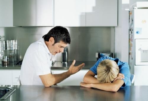 棍棒教育?長身體階段每個部位都打不得