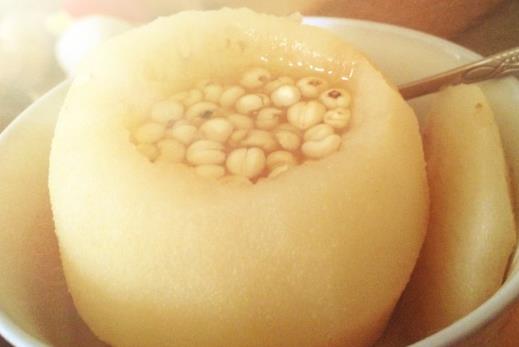 冬季吃什么防止嘴唇干裂?嘴唇干裂吃什么好?